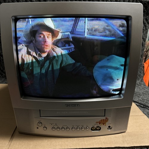 Toshiba crt vcr combo - toshiba, 13"