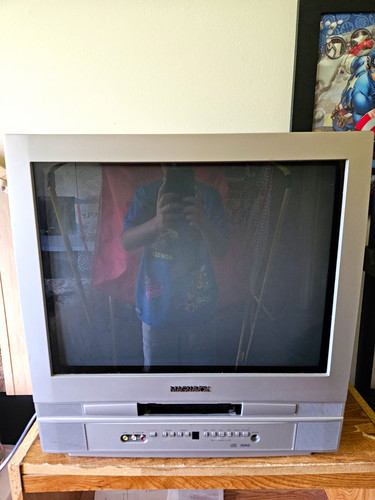 Magnavox 32in silver crt - crt, tv