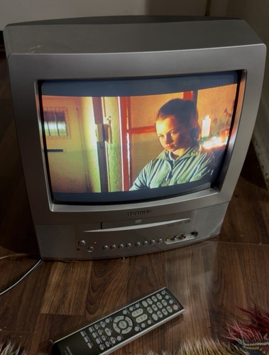 Toshiba crt dvd combo - toshiba, 13"