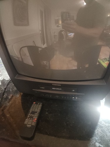 Toshiba mv19k1r crt tv vcr - toshiba,