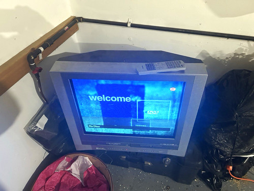 Toshiba mw24fm1 24in - toshiba, tv