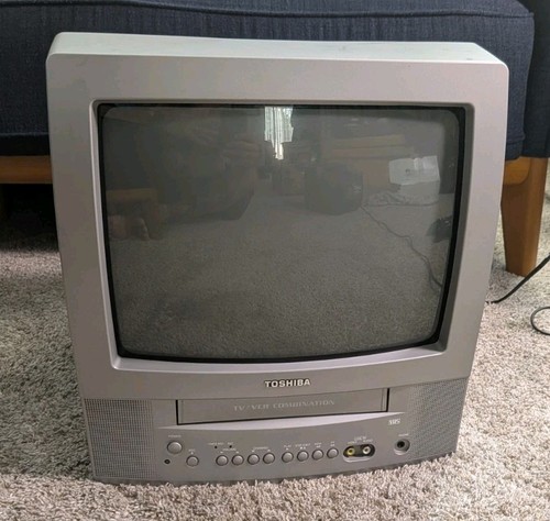 Toshiba crt vcr - 13”, tv