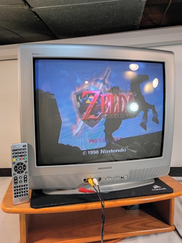Magnavox crt tv - 20", retro